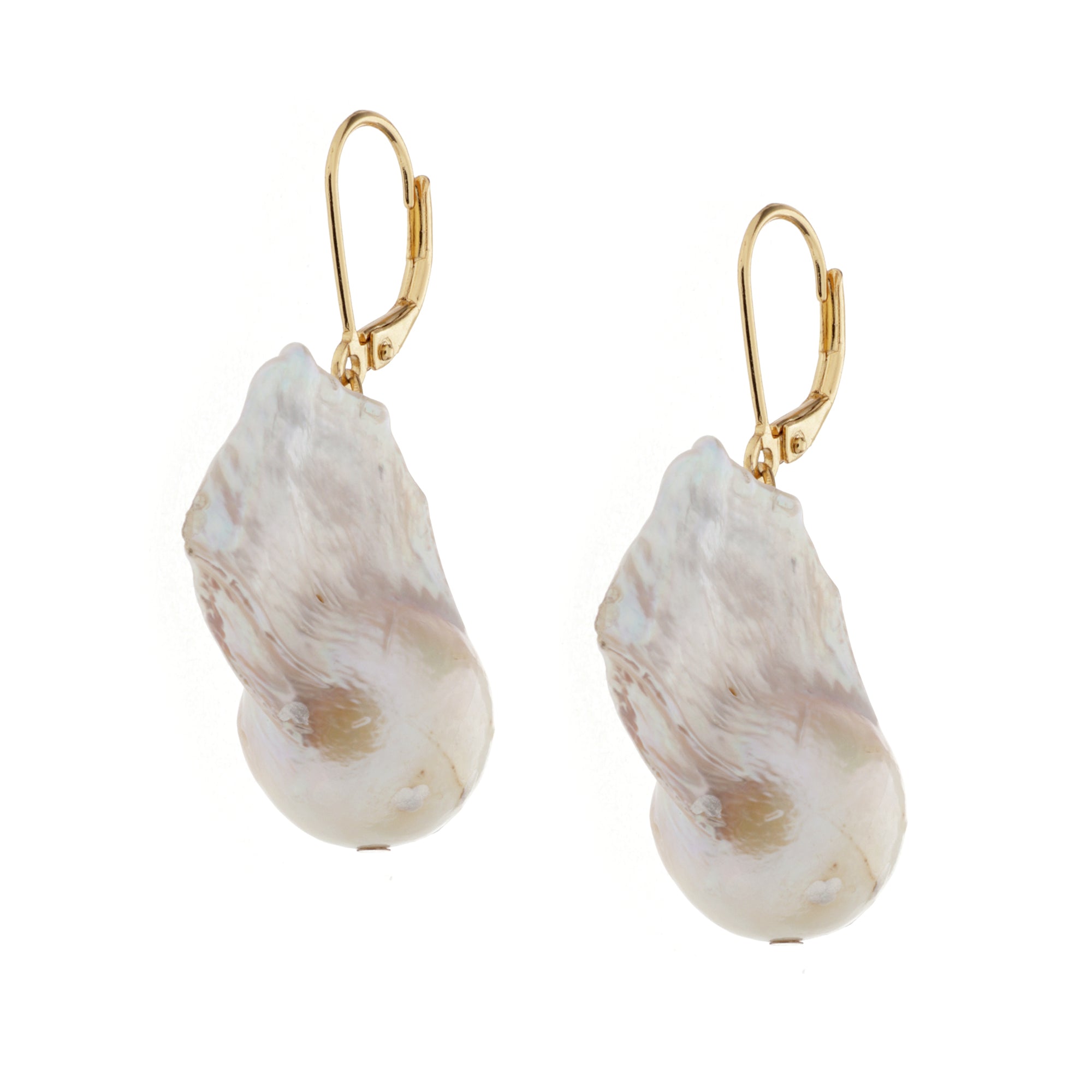 pearl earrings 